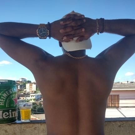 Não sou GP....Baiano voltando a morar aqui em Salvador. afim de muita putaria, amizade ,broderagem... o que acontece aqui fica aqui... DM sempre liberada.C/L.