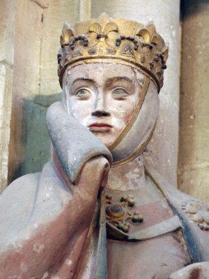Stifterfigur im Naumburger Dom mit 3 Buchstaben. UNESCO Welterbe. Der deutschsprachige Ol' Blue Eyes-Fan. Leicht rechthaberisch. Und bei Fragen: 42.