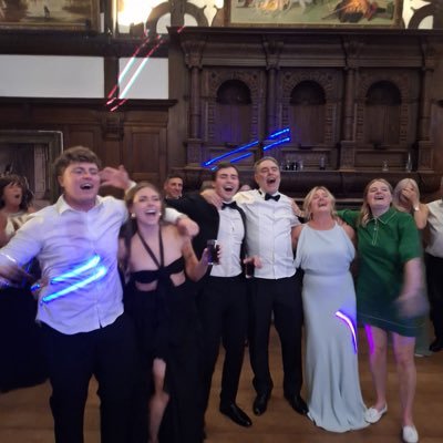 Parkinson’s Disease does not define me | homeschooled all 4 of our kids| Passionate educator | Founded @humanutopia | proud Evertonian| Cold water swimmer