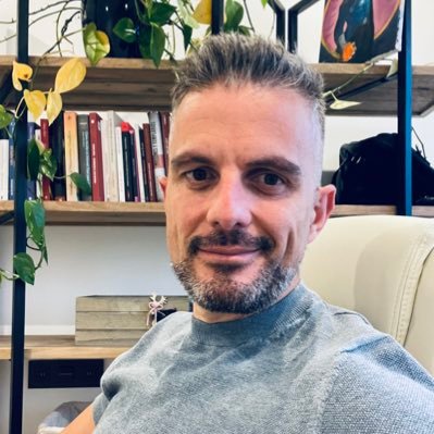 Conociéndome desde 1981. Fundador de https://t.co/Rync2QA6k8. Cofundador de @espadasymas. Creador del Podcast @TrabajodeSombra. C: javier@legalpin.com