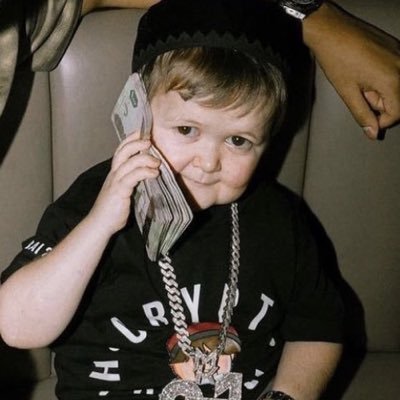 freakyshaney's profile picture. I buy and sell things online with a 69% winrate with a 420rr strategy.