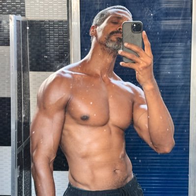 EduLuzBr's profile picture. https://t.co/E5BJbZyXT4