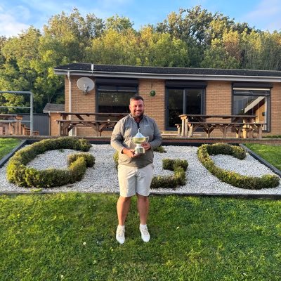 On the golf course, hitting shanks 🏌🏼♂️🏌🏼♂️Annual member at Cheltenham 🐎🐎