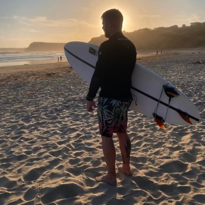 🥋 🏄🏻‍♂️ 🏂🎮👟🤷🏻‍♂️