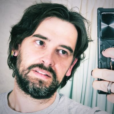 🎮 https://t.co/pDpuJ2Ll6c 💙❤🖤 ☕ Coffee Roaster & Snob 🧔🏻👱🏻♀️👧🏼🧒🏼👶🏻https://t.co/si5ETrh51k
