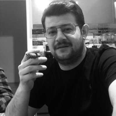 babamoylediyo's profile picture. Suskunluğum asaletimden filan değil. Zorunlu haller dışında görüş belirtmeyi sevmiyorum.