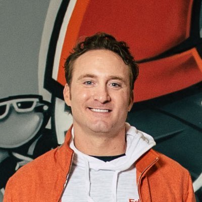 Scharg's profile picture. Chair of the Public Impact Group @EdelsonPC | @EdelsonCreative | Former guitarist for John C. Lodge & The Southfield Freeways |🎗️| Tweets are my own.