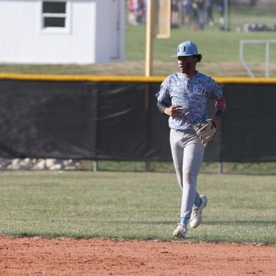 Class of 2025 | UAHS/YBC 18u | INF/C |5’10/150 lbs | 7.02 60yd | 816-377-6877