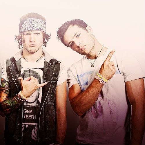 Vida de fã não é fácil, vida de fã do mcfly menos ainda, vida de fã pobre nem se fala, e vida de fã do mcfly pobre do interior é impossível . @dougiemcfly ♥
