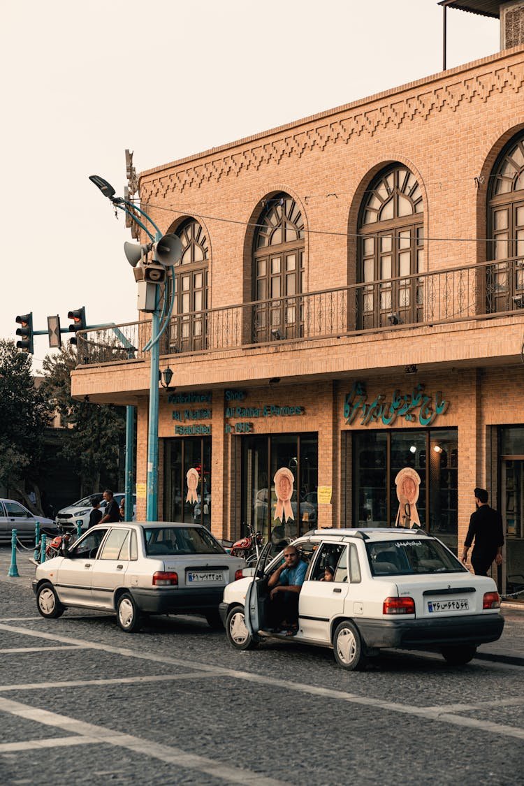 mckinnon92631's profile picture. Bruce Vernon