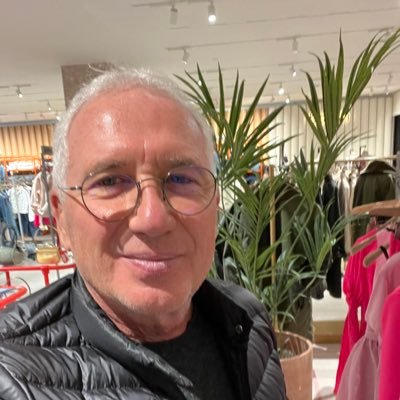 Alexand37394188's profile picture. 