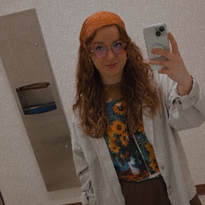 The coolest girl at Coolsville High. {m.b.e}