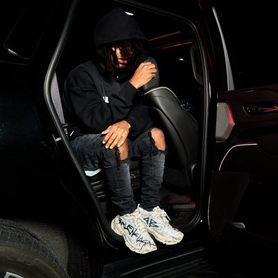 OloTfrmda4's profile picture. 