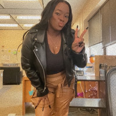 B’Alisa 💛 Lover of all things: Jesus, My Kiddos, Music, Movies and Books #ILoveToSing #SinginLibrarian #FutureSocialWorker 👩🏾🎓📚