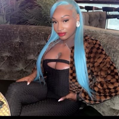 @officialmeekadolll on ig #tradeslayer DM FOR COLLAB 👅🤤 #contentcreator BOOKME $Diordol under construction 🚧!