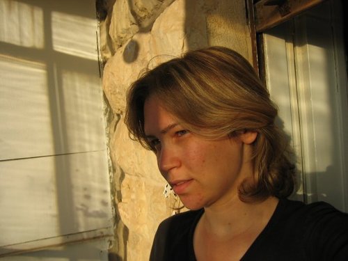 ShiriB's profile picture. 