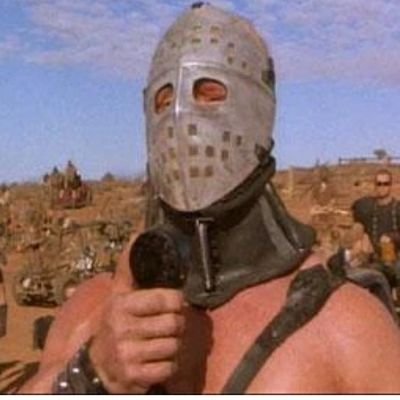 Lo importante es hacer ruido.
Volviendo a empezar de cero la cuenta, porque en Twitter llamar nazis a los nazis, y fachas a los fachas no está bien visto.