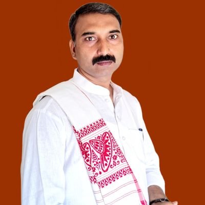 मातृभूमि एव मातृभाषा के प्रति समर्पित एक भारतीय नागरिक ।पेशे से शिक्षक एव रूचि से विद्यार्थी।