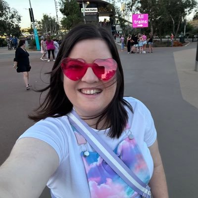 30. AFL. Live Music. Lover of all things WCE, Taylor Swift , Jonas Brothers & The Script💙💛
