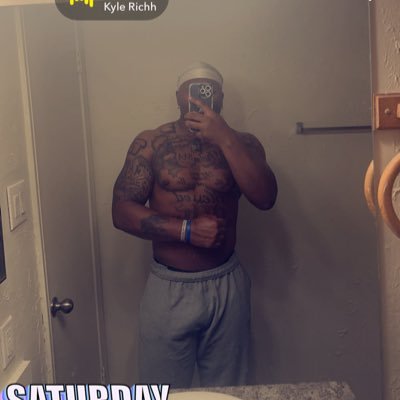 ENMU athlete ‘22 | Psalms 34:4 ..📞 GOD ..806➡️575 .. Me vs Me 🧎🏽♂️