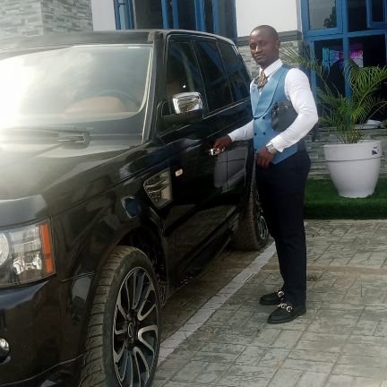 I am a New man a.k.a high priest✝️🗝️🙌🙏🔥, the BENZ Lord 🚗.