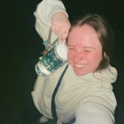 emmamaeokay's profile picture. lame & responsible PhD student @umflint