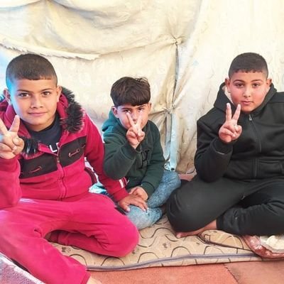 aseelyazan27789's profile picture. نازحة غزاوية في دير البلح. ام لاربعة اطفال تأويهم خيمة مهترئة. اعافر لاسافر خارج غزة.اطفالي يستحقون حياة افضل 🫶 𓂆
🇵🇸🇵🇸🇵🇸free Palestine
 🇵🇸🇵🇸gaza