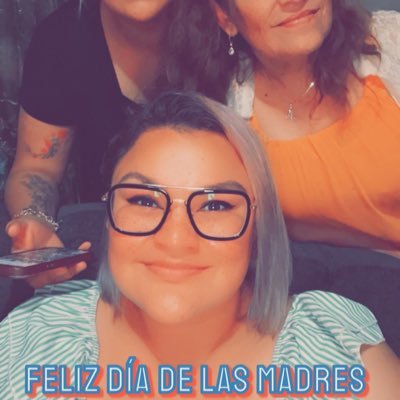 Hija de inmigrantes 🇲🇽 DEI advocate Mamá of 2 kind/humorous/clever kids Esposa❤️👰🏻♀️ Maestra bilingüe 👩🏻🏫 @TAMU-SA C/O ‘23 First Gen 👩🏻🎓