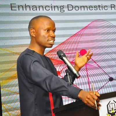 Father, Husband, Sports enthusiast|Magpie. Tax collector. Trained Statistician. Practising Fiscal Economist.