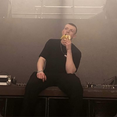 Doncaster born, Bristol raised. Techno. I like to make people dance.