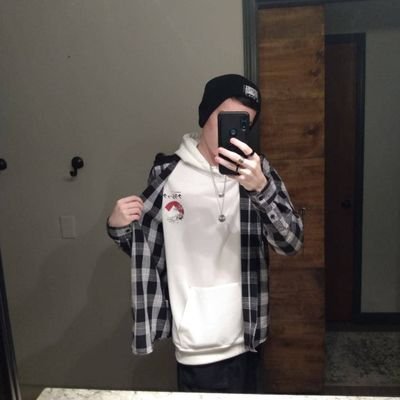 chris152129's profile picture. Bengali
