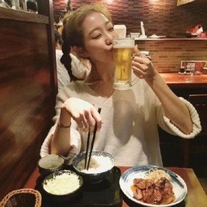 qintinyli165688's profile picture. 