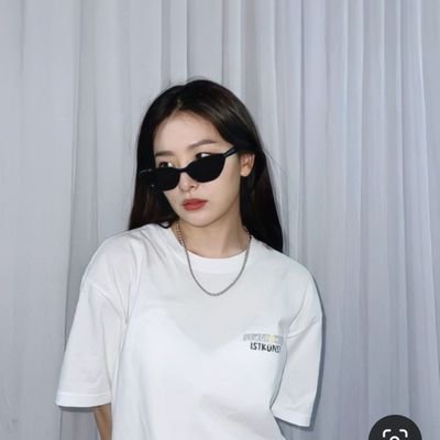 guntidg's profile picture. ✰ ⌇❝ 𝐔𝐍𝐑𝐄𝐀𝐋ꜜ1994歲 ❞ ·˚ ༘ 她真的会跳舞。 她的身体喜欢美丽的艺术品, everyone says she is looks like a cute bears. 𝐊𝐚𝐧𝐠 𝐒𝐞𝐮𝐥𝐠𝐢.* ೃ ⋆