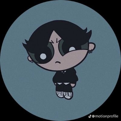 ShecallsmeZ's profile picture. I speak 3 languages English, profanity and real shit.