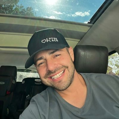 GabeAlarid's profile picture. 