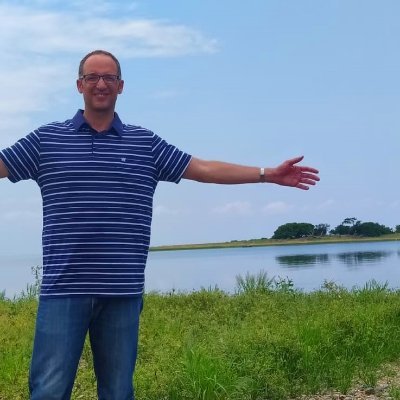 Periodista y narrador
Dirijo el periódico @P_Cultural y la @AFValledupar en el Caribe colombiano.
Escribo sobre #Culturas #África #Trenes #Ecología #Mapas