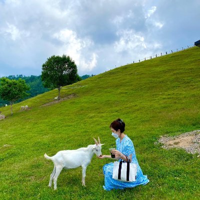 HappyIsabel90's profile picture. Setbacks are not permanent failures, but a new starting point for struggle 🍒