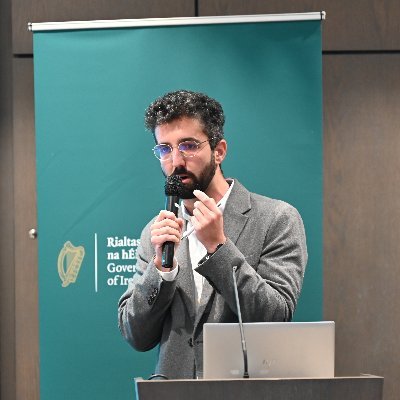 Valencià🍊(he/him) • Policy Economist at @IRLDeptPER 🇮🇪 • Interest in employment and social policies 📊🇪🇺• Before @EU_Commission @KreabEspana • Views mine