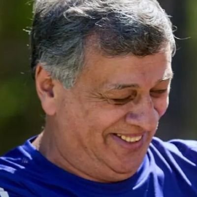 • Intendente de Las Heras 2015 - 2023.
• Médico clínico especializado en gerontología.