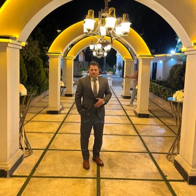 خیلی کارا میکنم، خیلی هنرا دارم ولی نمیگم تا ریا نشه…!
