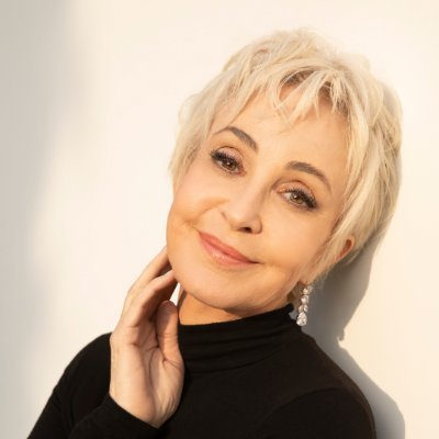 Annie Potts