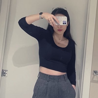 sinsinhastam's profile picture. آن‌کس که نداند و بداند که نداند