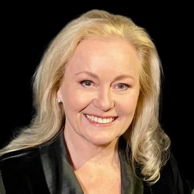 Founder @Pathway_USA Mom to @SarahStewartSM & @Dof_gg SA-Ire-US Immig Wife to @DrBruceStewart @ExecuRead CoAuthor of @BookStripes