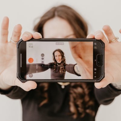 ✨Kick ass UGC content for the rad entrepreneurs! 📧contact@vivifycontentcreation.ca