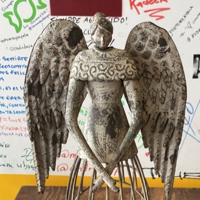 inamidtownsuit's profile picture. 