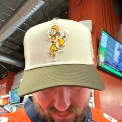 j_mac0204's profile picture. Conversation is good