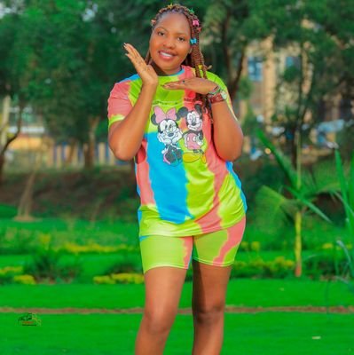 God's kind of beauty💯
Reciprocated energy🥂
Good vibes🫰
futuristic👌
Hodophilia✈️🛥️