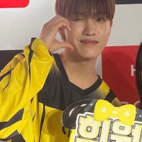 리리 (@nssign__820) 's Twitter Profile