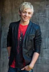 this is the new twitter for Ross Lynch r5! I made a new one because my other crashed but I could still go on it. I play Austin in Austin and Ally!