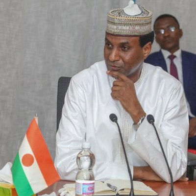 Premier Ministre, Ministre de l'Economie et des Finances de la République du Niger.